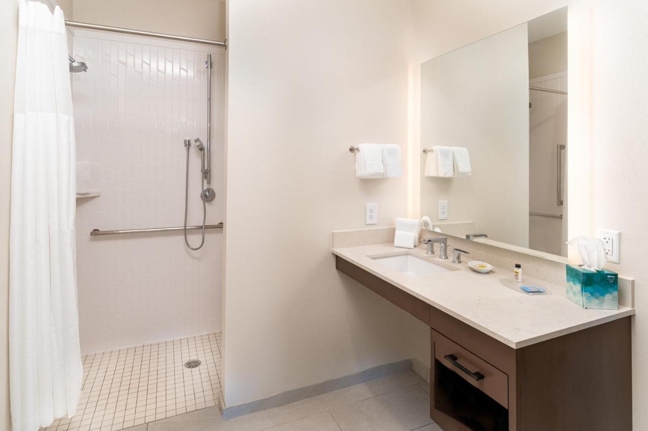Staybridge - - Vanderbilt By Ihg Hotel